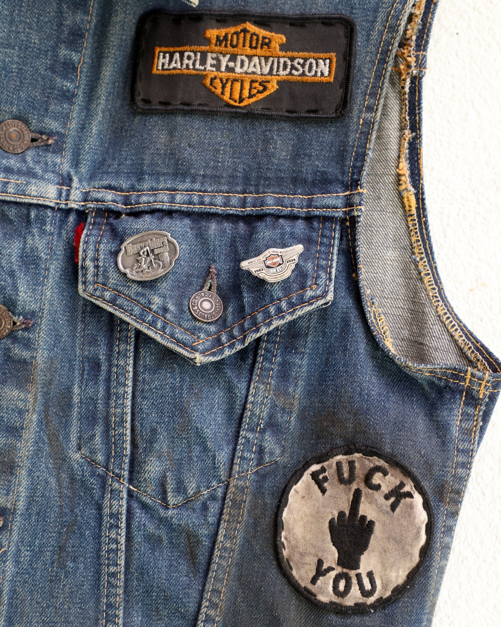 1960s LEVI'S Big E Biker Vest With Original Patches USA
Front pocket patches and pin detail. 