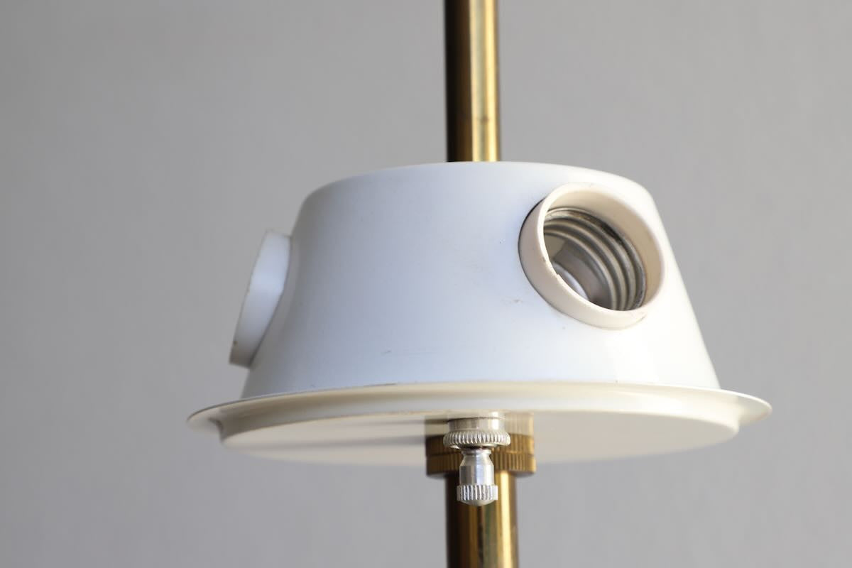 Gerald Thurston for Lightolier Adjustable Table Lamp Brass with Marble Base 1950s USA Socket View