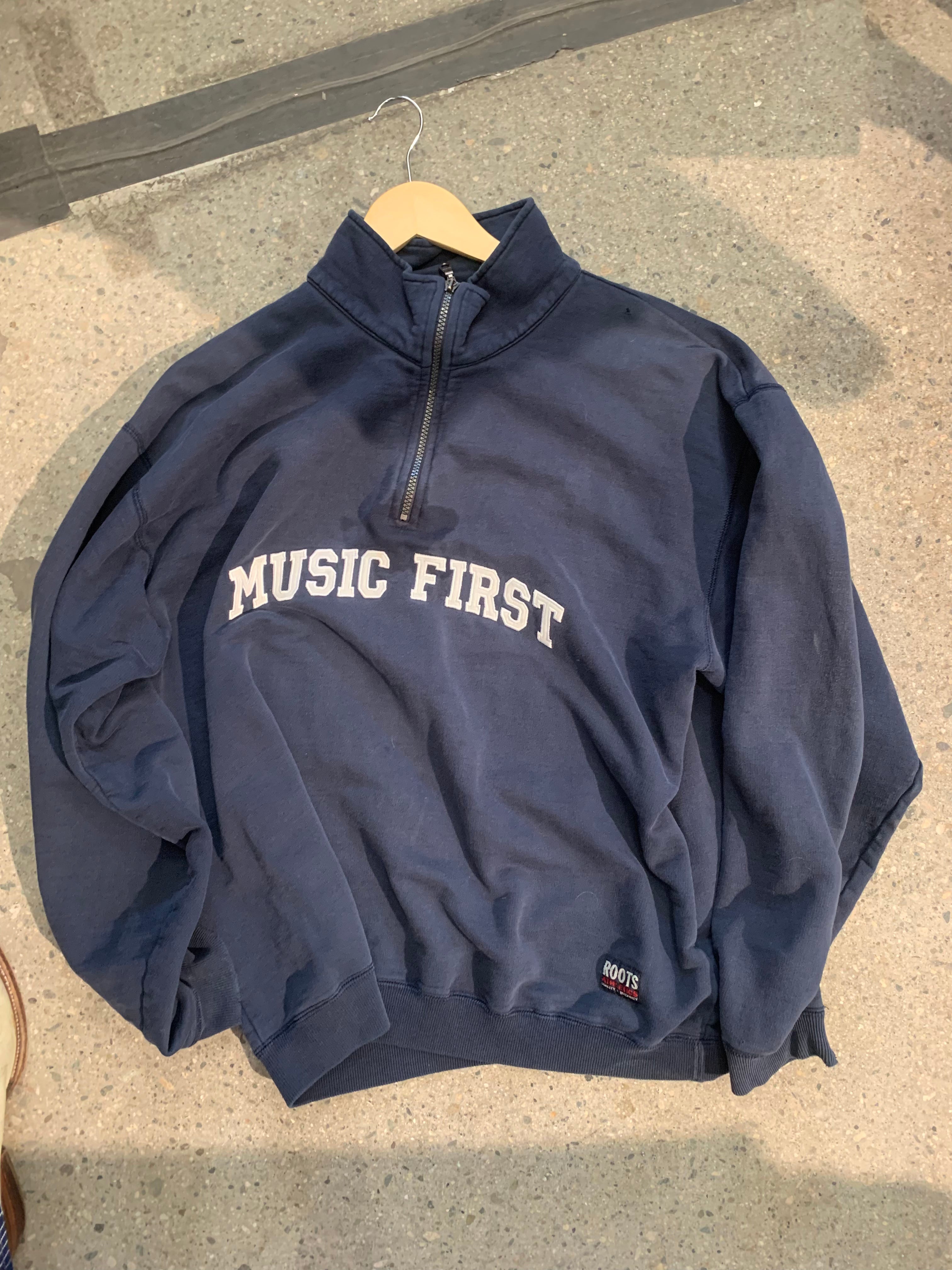 VH1 Crew Sweatshirt Dark Blue + White 1990s Large