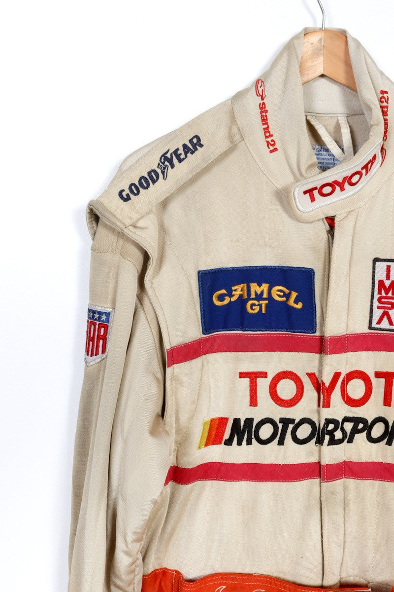 The upclose left view of the Juan Manuel Fangio II Auto Racing Suit.