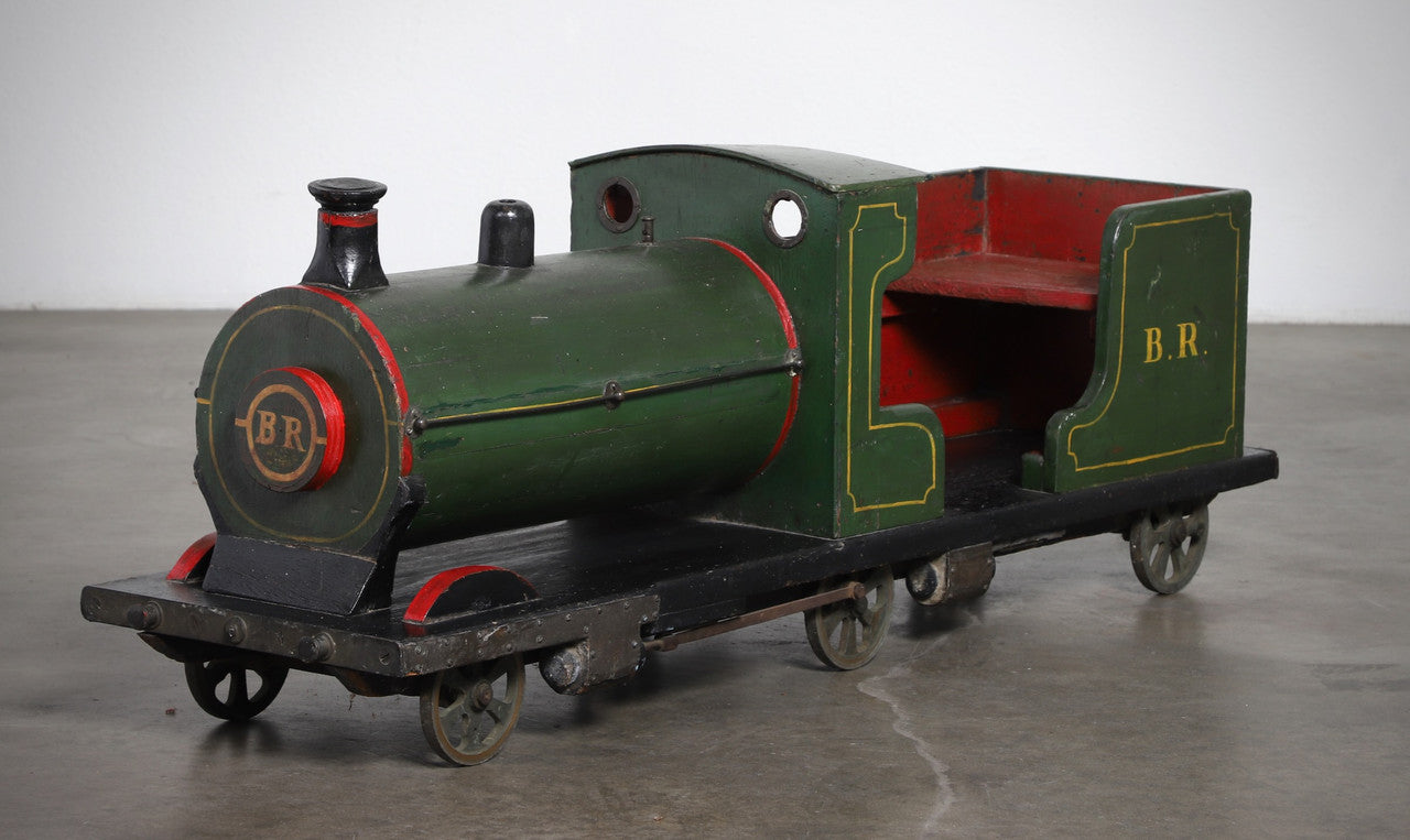  Angled view showing handcrafted details and BR logo on side.