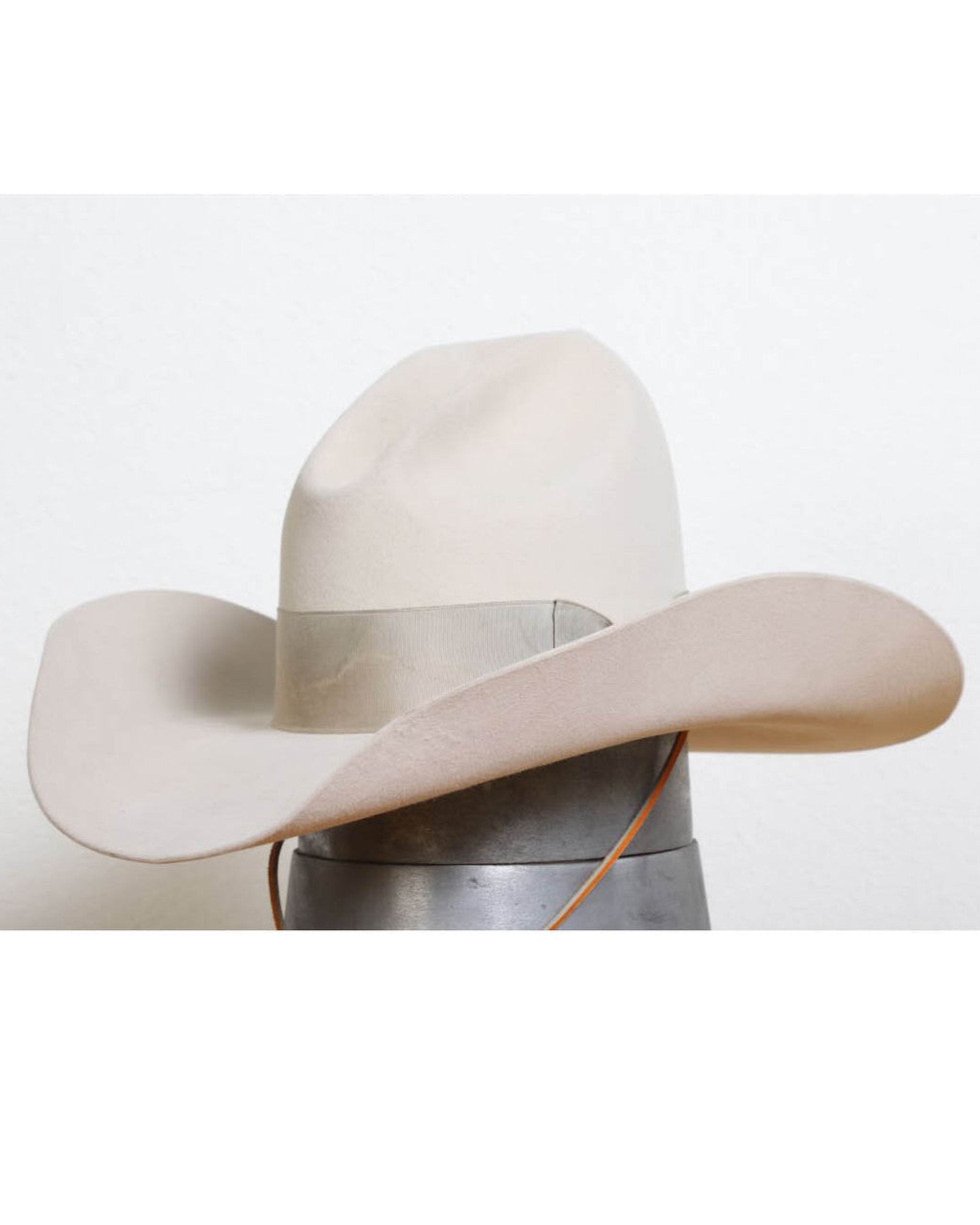 Another full view of the left side of the Resistol Western Hat 5X Beaver Silverbelly, c. 1960s.